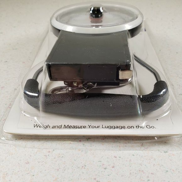 AMERICAN TOURISTER luggage scale & measuring tape 80lbs/36kg Max capacity - Picture 3 of 9